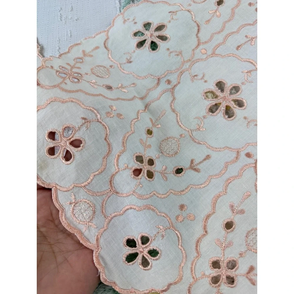 Vintage 4pc Eyelet Embroidered Dresser Scarf Set Peach Cream Scalloped Doilies